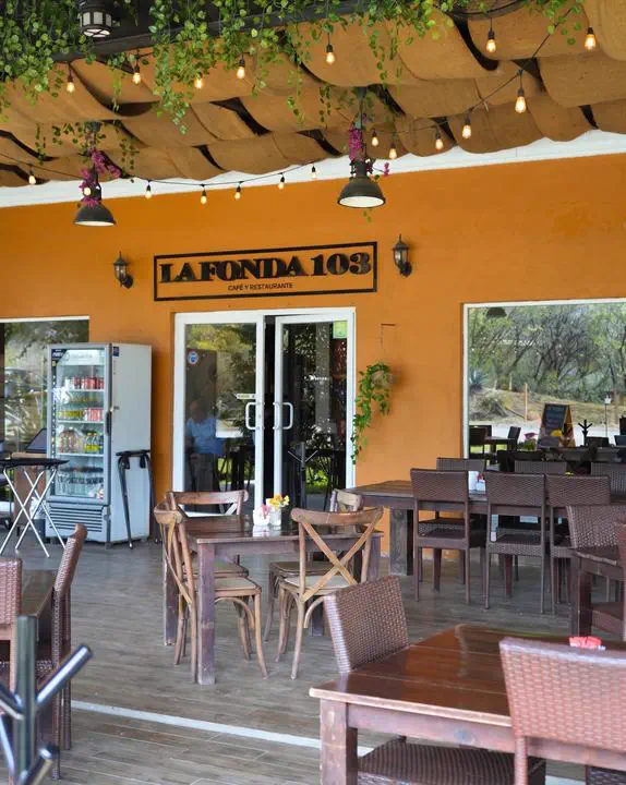 Interior de La Fonda 103